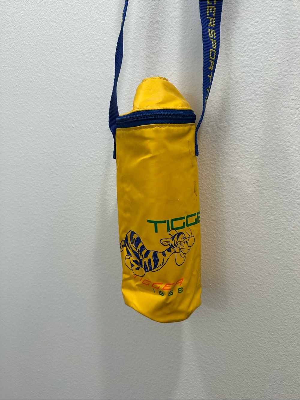 Vintage 1990s Disney Tigger water bottle holder yellow 1968 fair condition zip